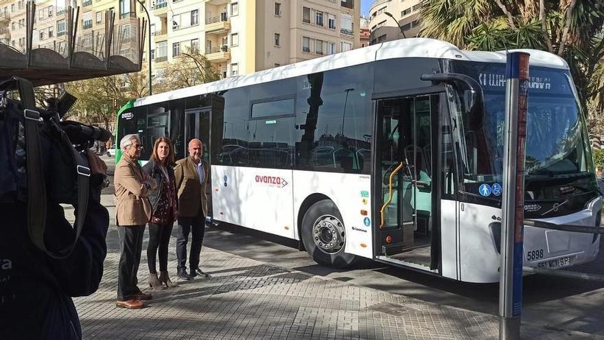 La Junta incorpora un nuevo autobús adaptado a la línea Málaga-Cártama