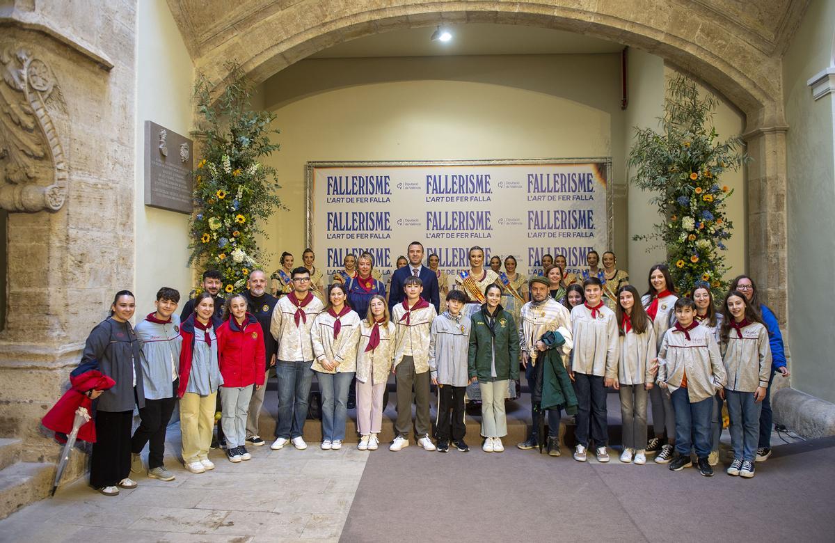Falleras y falleros de Benetússer