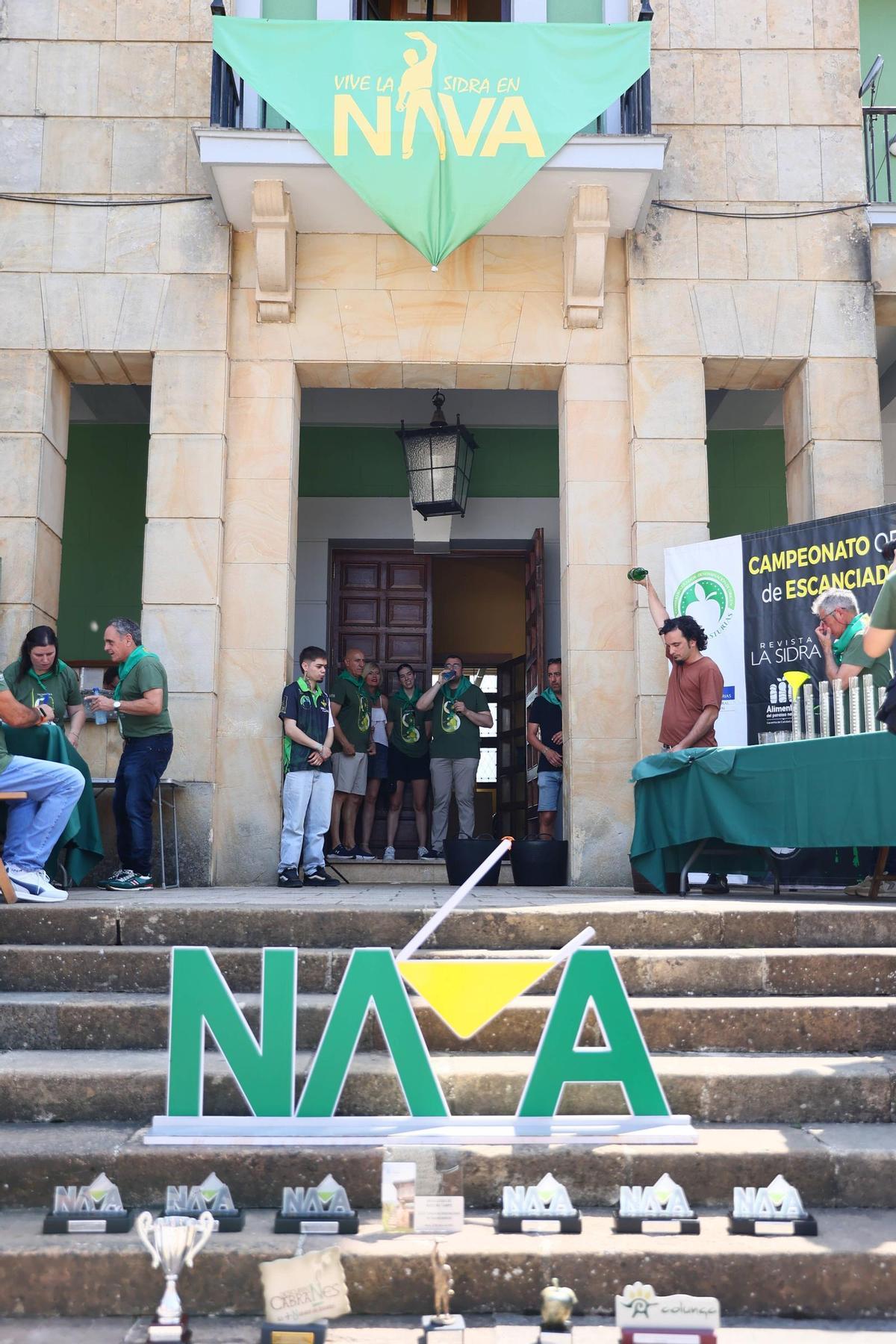 EN IMÁGENES: Concurso de escanciadores del Festival de la Sidra de Nava EN IMÁGENES: Concurso de escanciadores del Festival de la Sidra de Nava