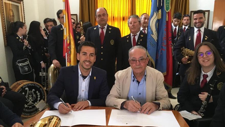 El alcalde y el presidente de la banda, Romero y Guarinos