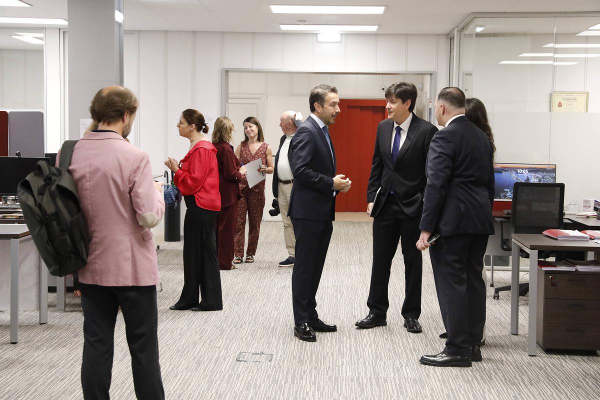 En imágenes: así fue el pleno de reelección de Daniel González en la Cámara de Comercio de Avilés En imágenes: así fue el pleno de reelección de Daniel González en la Cámara de Comercio de Avilés