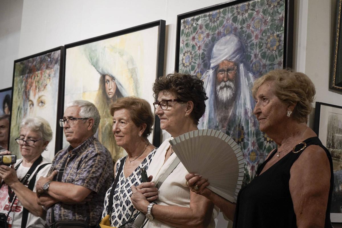 La inauguració de les pintures de Rafael López Pozo, en imatges