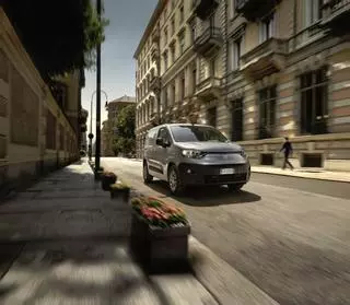 Stellantis encumbra a Vigo como rey de las furgonetas: en julio la Fiat Dobló