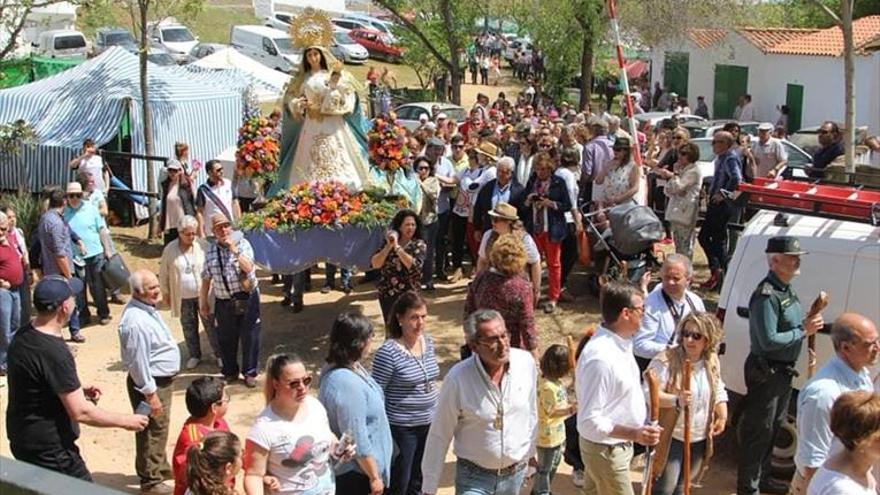 La romería de la Virgen de Belén reúne a numerosos vecinos de toda la comarca