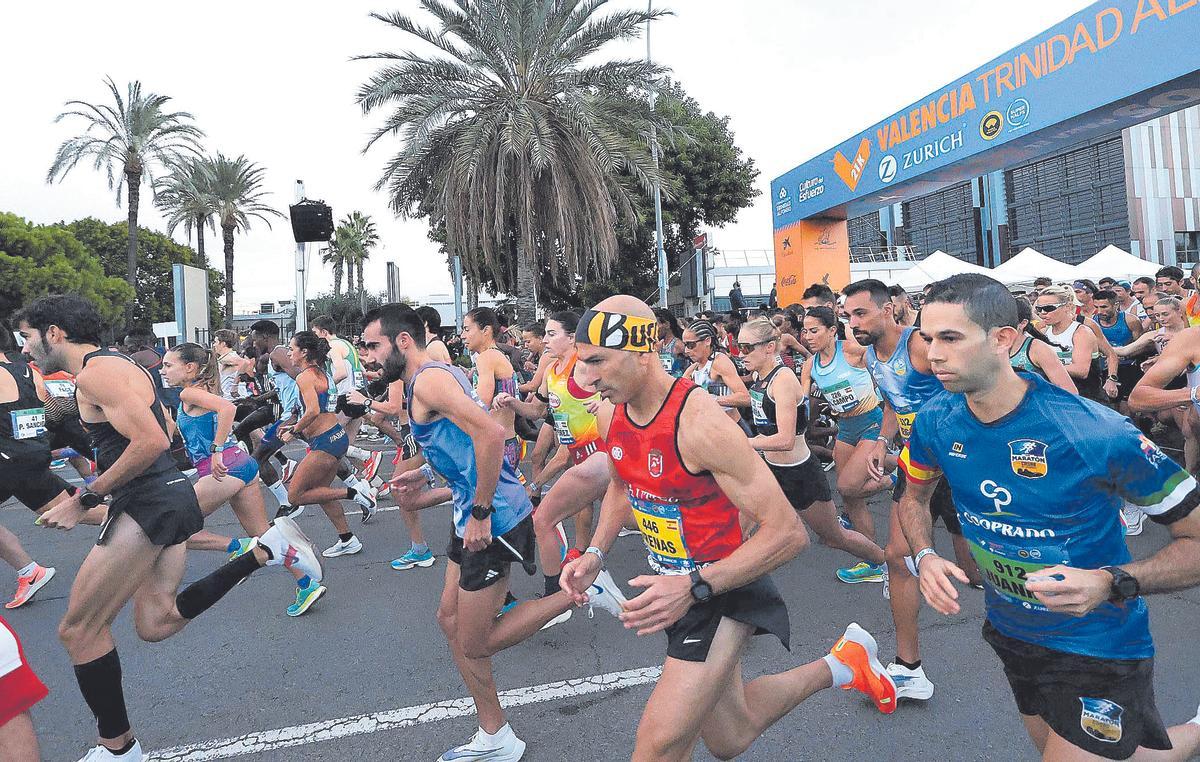 Corredores en el Medio Maratón Valencia Trinidad Alfonso Zurich 2023