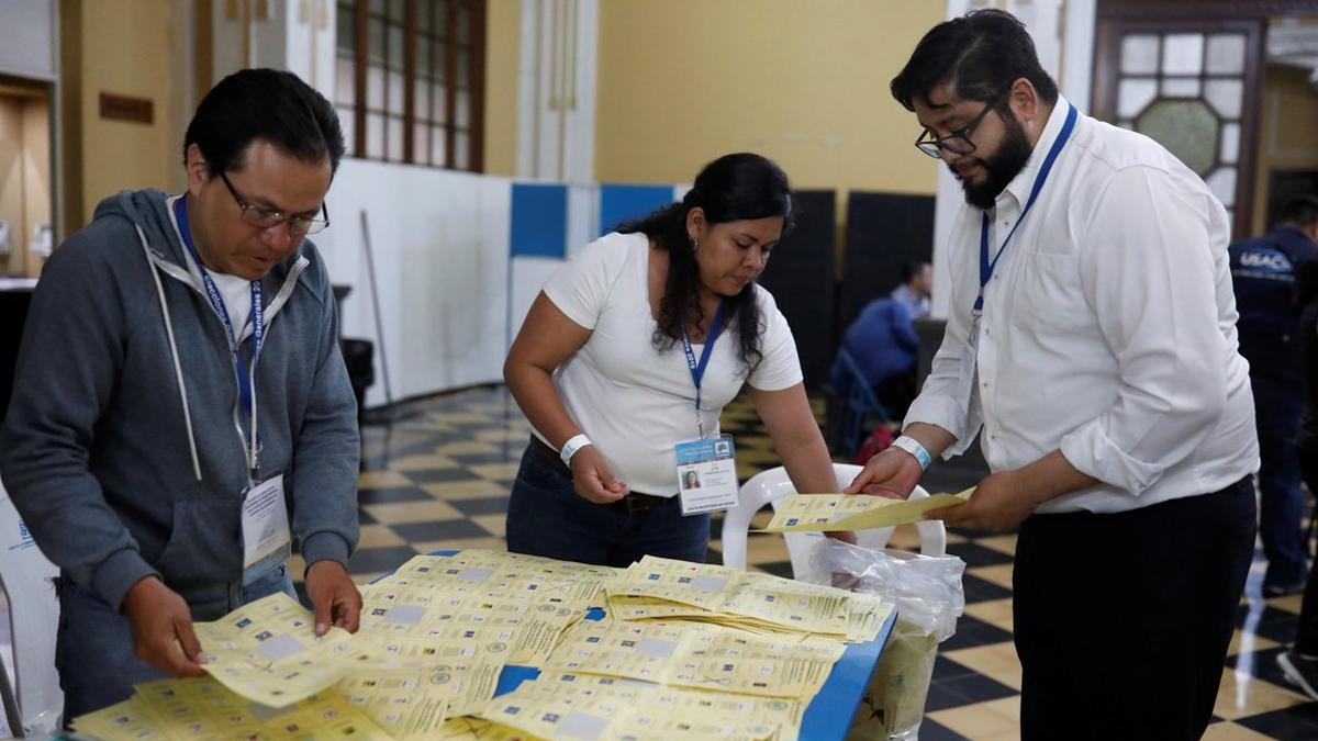 guatemala 2019-06-17t002215z 540770724 rc19e69f5980 rtrmadp 3 guatemala-election
