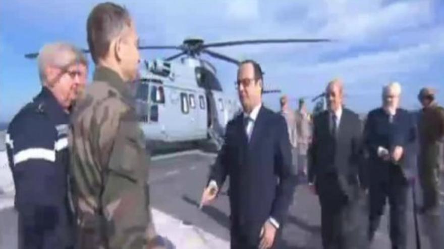 François Hollande visita el portaviones Charles de Gaulle