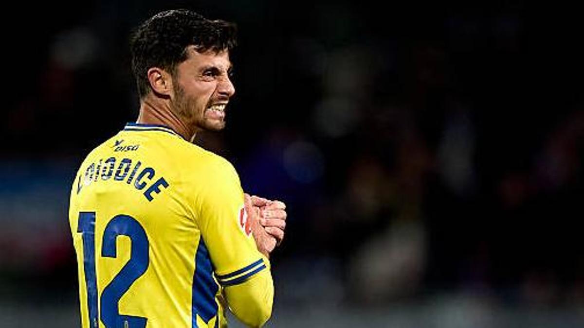 ‘Kirianazo’ en la UD Las Palmas, el ’20’ vuela al banco y turno para Enzo