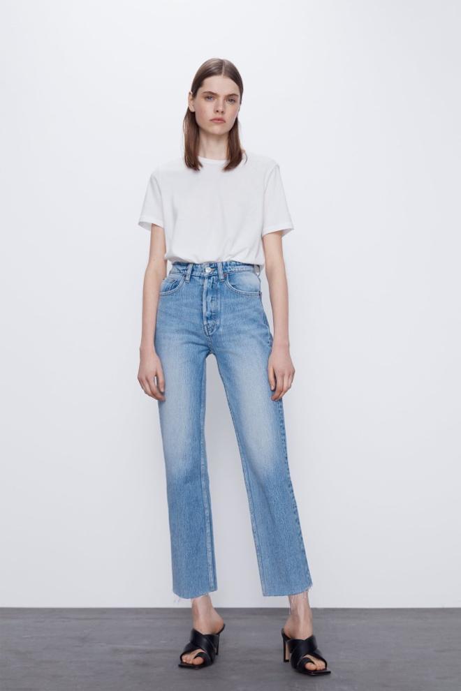 Jeans de tiro alto y pierna recta de Zara