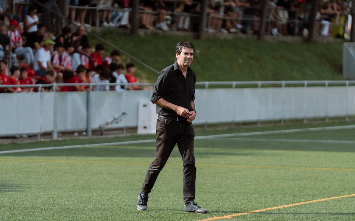 L'entrenador del Porqueres, Àngel Roig