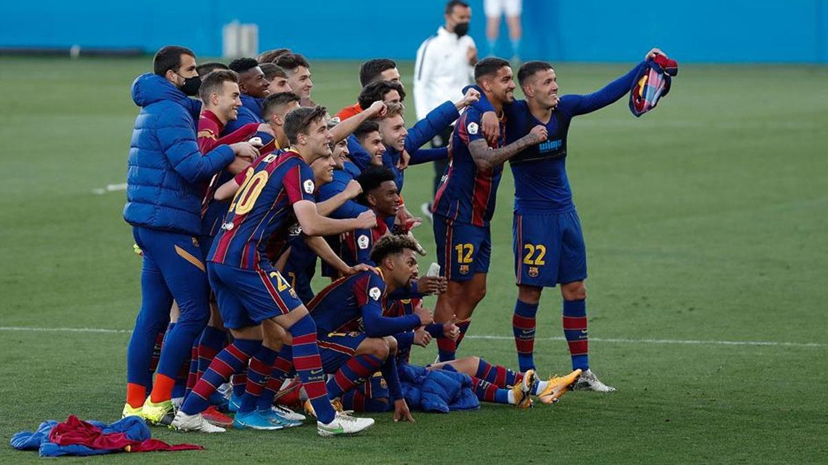 El Barça B celebró su clasificación, por segunda temporada consecutiva, para el play-off exprés