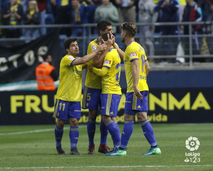 N'Diaye, en un buen contragolpe malaguista adelantó a los de Víctor Sánchez del Amo en la primera mitad y Ager Aketxe, en un gran lanzamiento de falta, igualaría el encuentro mediada la primera parte.