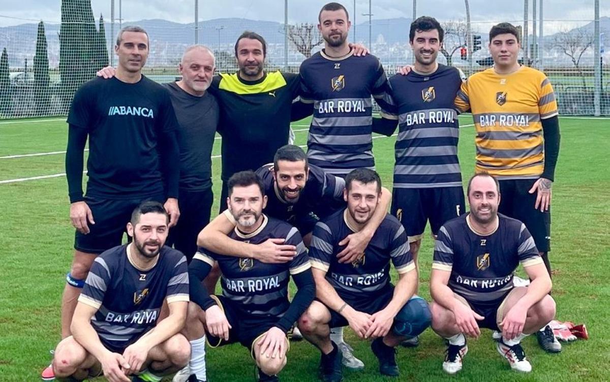 Equipo del Fulming Bar Royal de la Liga Keniata de Moaña.