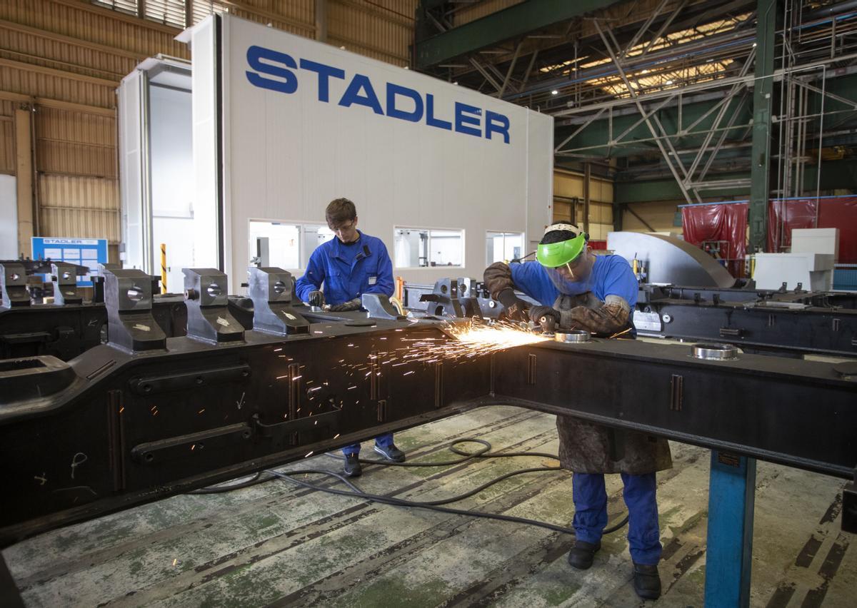 Interior de las instalaciones de Stadler en el polígono industrial de Albuixech.