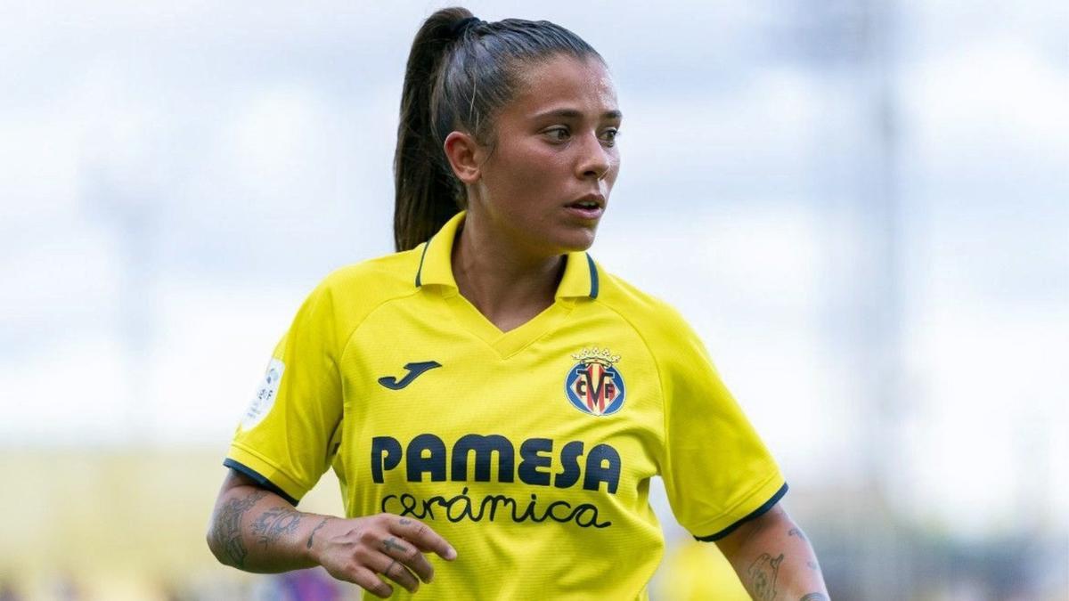 La centrocampista María Llompart.