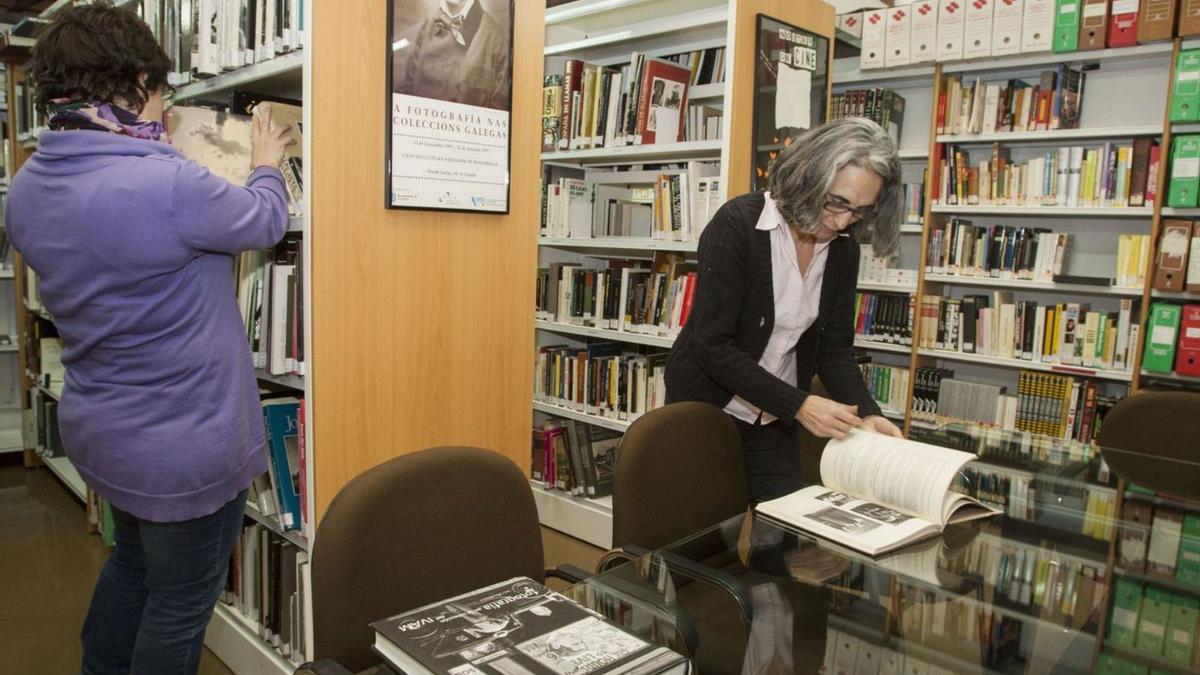 La biblioteca del antiguo CGAI, ahora Filmoteca de Galicia.  | // J. ROLLER