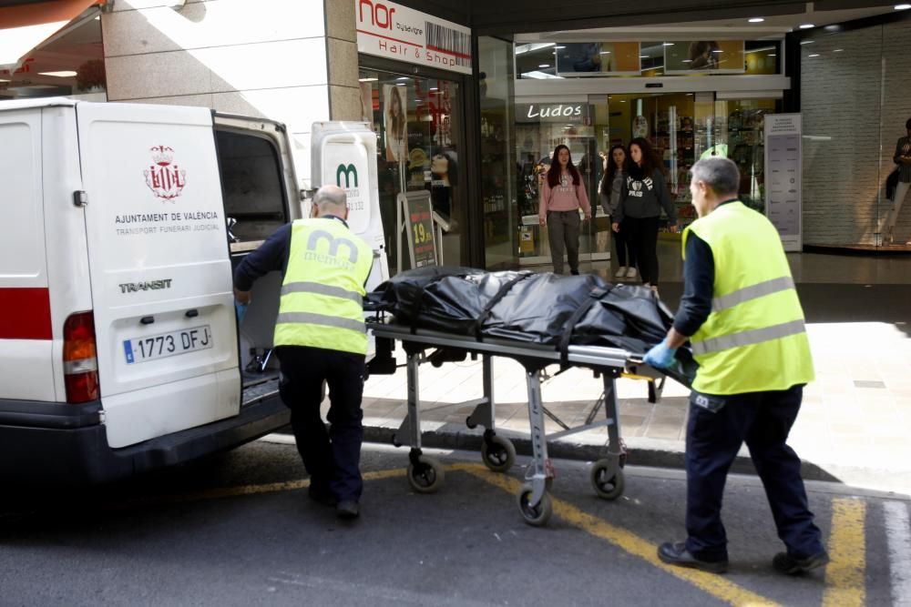 Halla a una mujer muerta en un cine del centro de Valencia