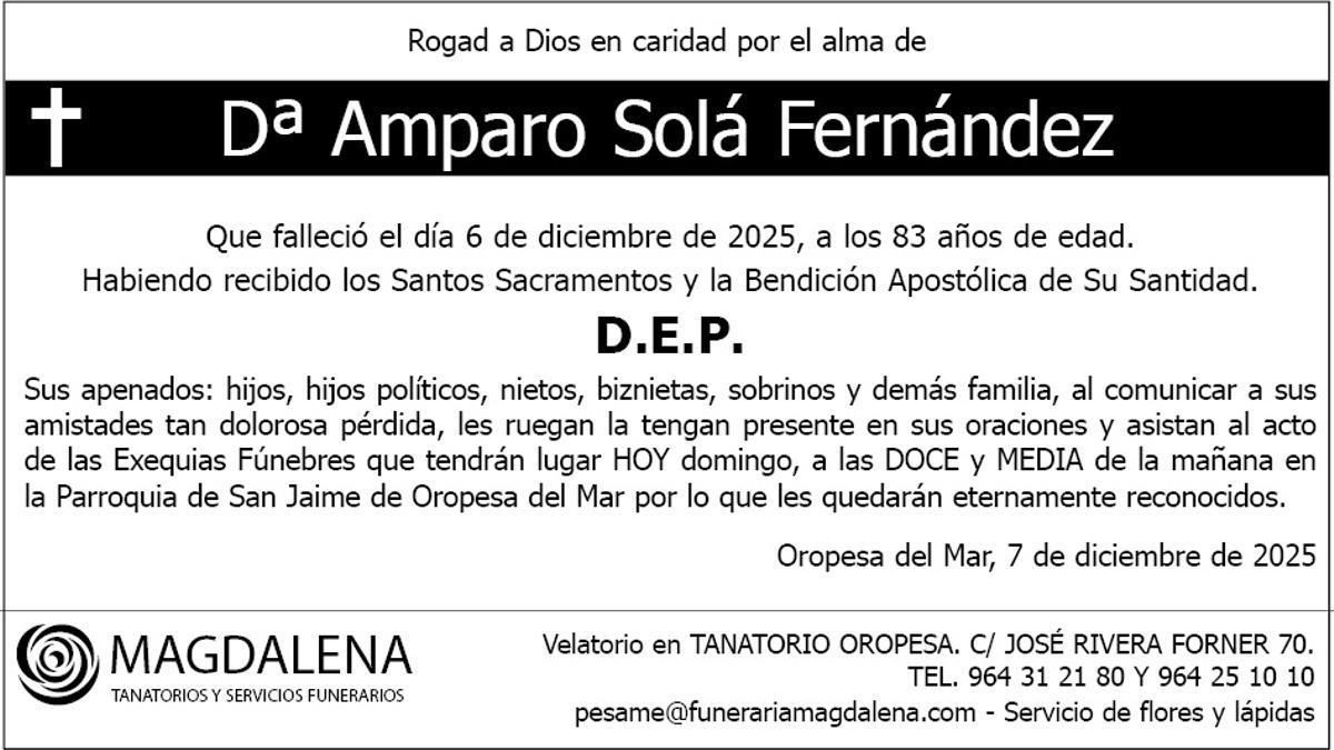 Dª Amparo Solá Fernández