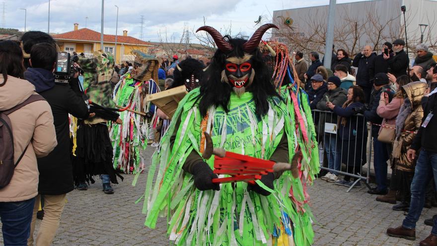 GALERÍA | Las mascaradas zamoranas brillan en Portugal