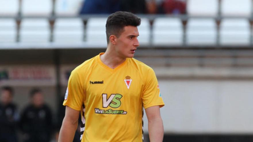 El Real Murcia cede a Tanis y Cordero busca portero