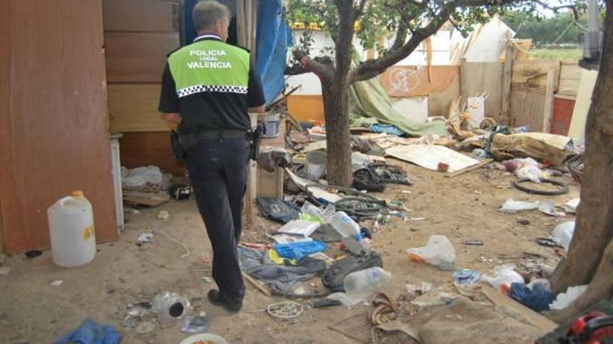 Las casas estaban pobladas de chabolas dentro y fuera del edificio principal.