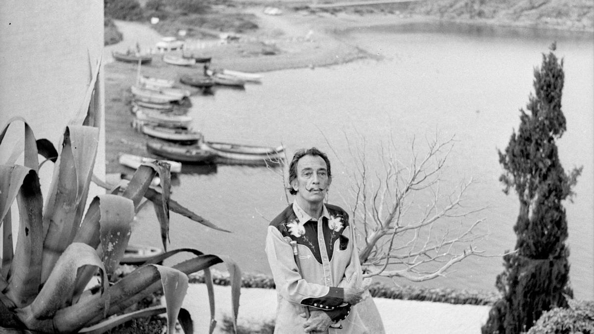 Salvador Dalí, a la casa de Portlligat, l'any 1967.