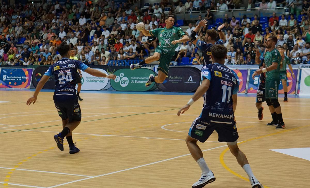 Tamas Jamasi, en un partido del Ángel Ximénez Puente Genil.