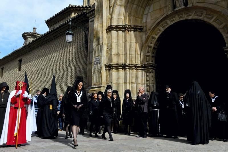 Acto de la Virgen de la Soledad ante el Cristo de la Cama