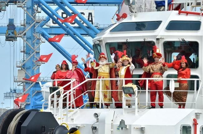 REYES MAGOS LLEGADA BARCO