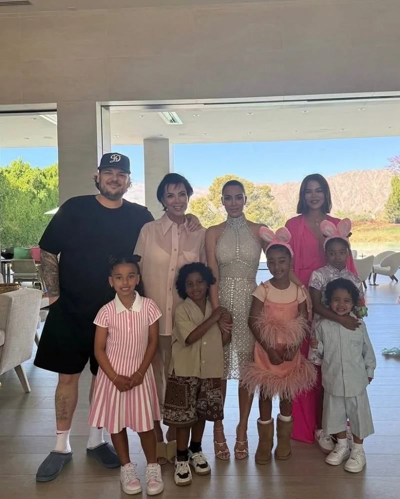 Rob Kardashian, en su primera foto en tres años, junto a dos de sus hermanas, su madre, sus sobrinas e hija, en Pascua.
