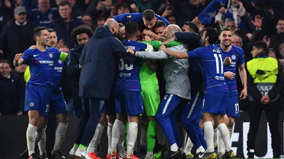 Los jugadores del Chelsea, celebrando su clasificación
