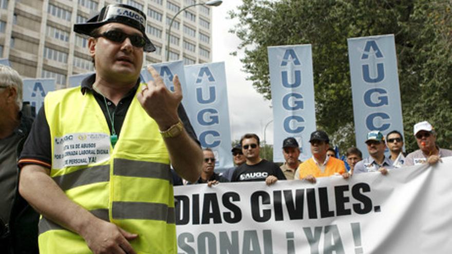 Miles de guardias civiles reclaman en la calle mejoras laborales y salariales