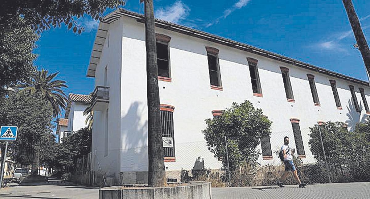 Pabellones del antiguo hospital militar de San Fernando.