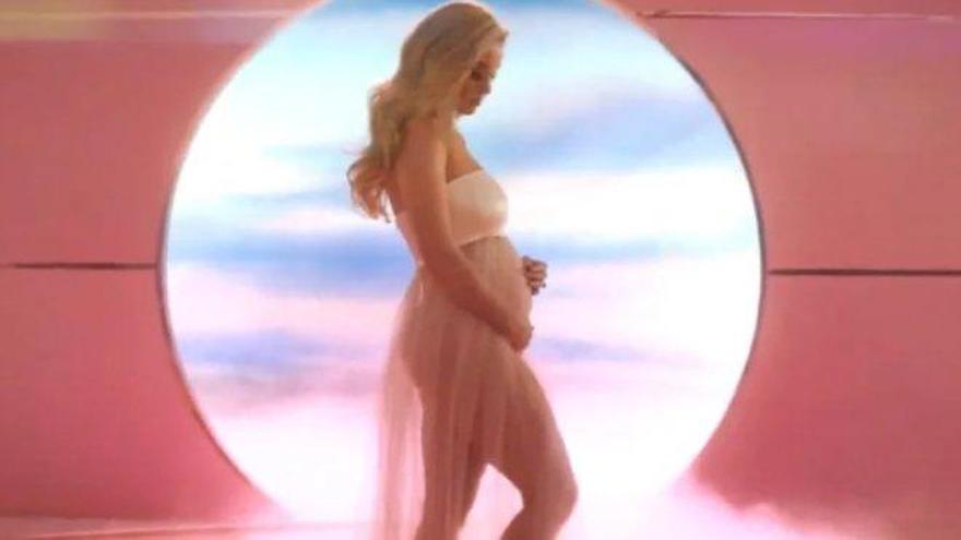Katy Perry revela que está embarazada en su nuevo vídeo