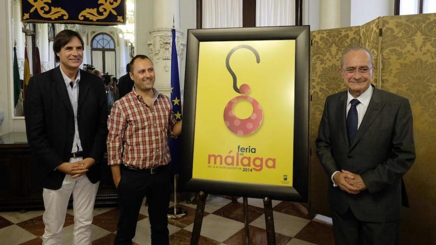 Caneda, Ramírez y De la Torre posan junto al cartel de la Feria 2014.