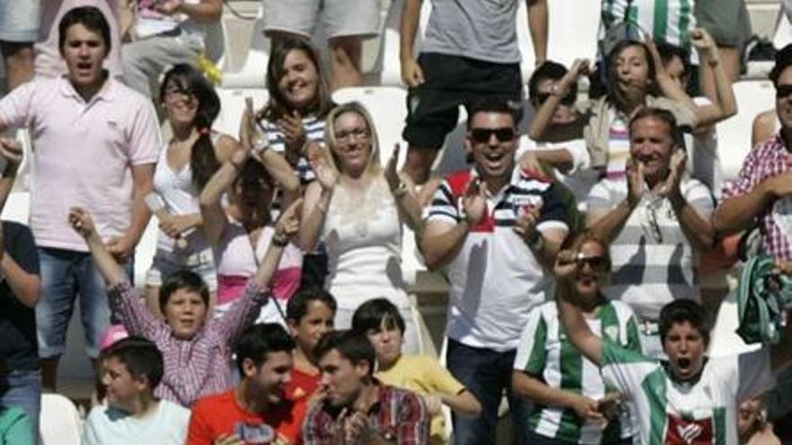 Pinillos celebra su gol ante el Castilla en El Arcángel.