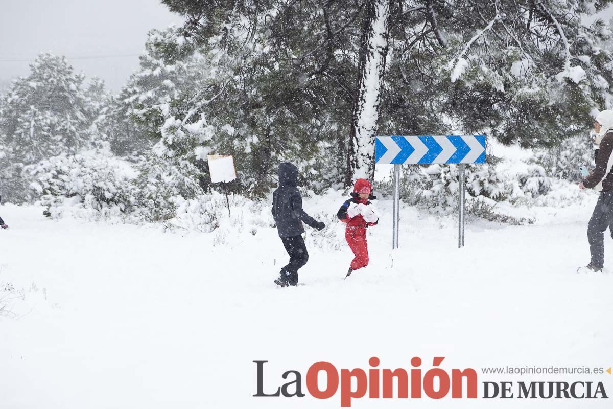 Continúa la nevada en las zonas altas de la comarca del Noroeste