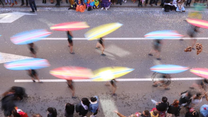 Rúa de carnaval del año pasado por las calles de Vila.