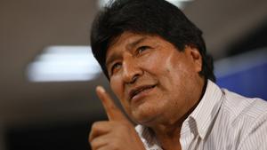 GRAF478. CIUDAD DE MÉXICO, 17/11/2019.- El expresidente de Bolivia Evo Morales este domingo 17 de noviembre de 2019 durante una entrevista con Efe en Ciudad de México (México). Morales tiene mucho miedo a que estalle en Bolivia una guerra civil por lo que hizo un llamamiento este domingo para que sus compatriotas acaben de inmediato con los enfrentamientos. EFE/Sáshenka Gutiérrez