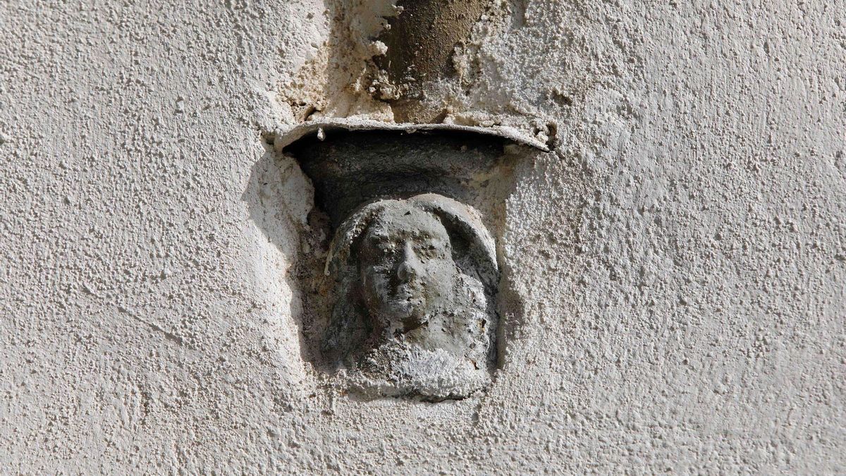 Descubre las "Caras del agua" en las fachadas del centro histórico de València