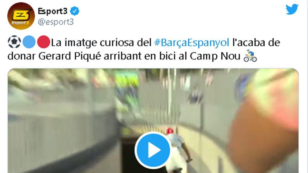 La llegada de Gerard Piqué al derbi en bicicleta