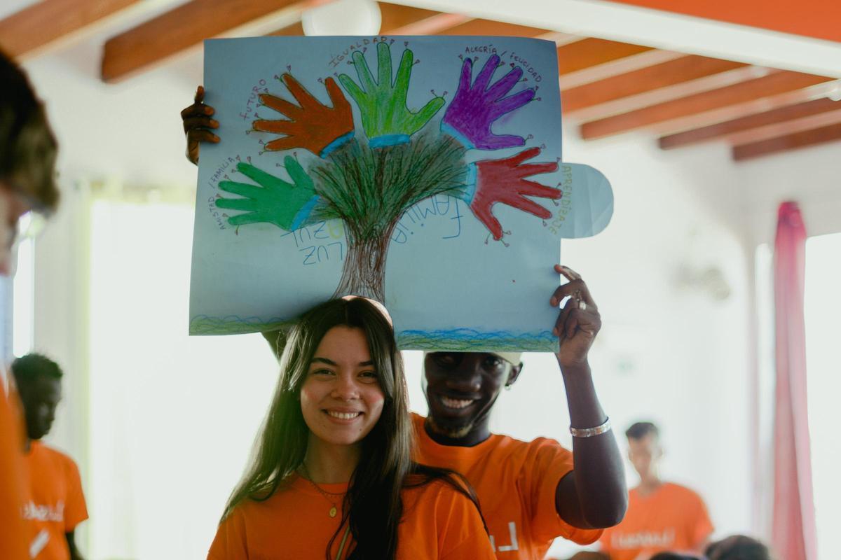 Varios jóvenes durante las jornadas de convivencia de LuzAzul.