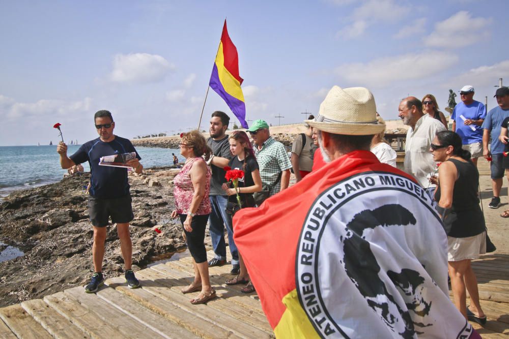 Marcha en Torrevieja por víctimas bombardeo 1938