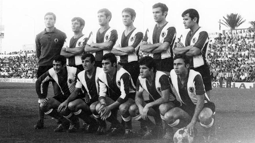 Parreño, Escribano, Carreño, Valbuena, Manolet, Moreno, Patiño, Marcos, Sevilla, Mora y Matas jugaron por el Hércules.
