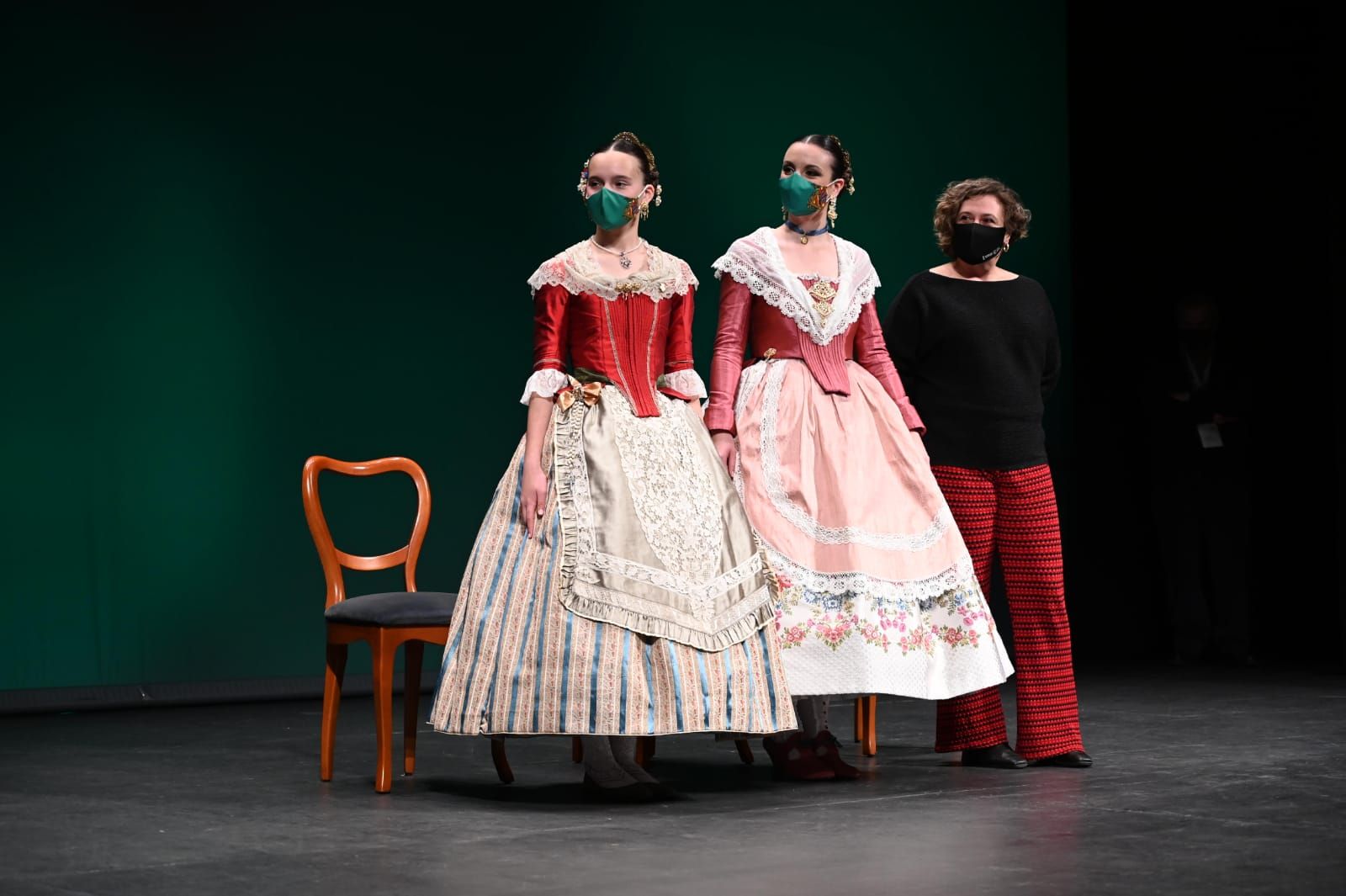 Entrega de premios de llibrets a las collas y gaiatas ganadoras del uso del valenciano