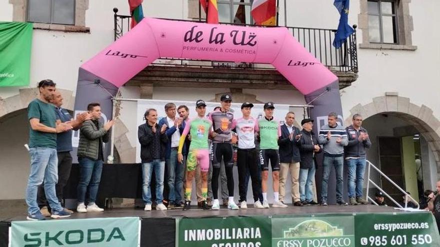 Héctor Álvarez gana la primera etapa de la Vuelta a los Valles Mineros, desarrollada en León
