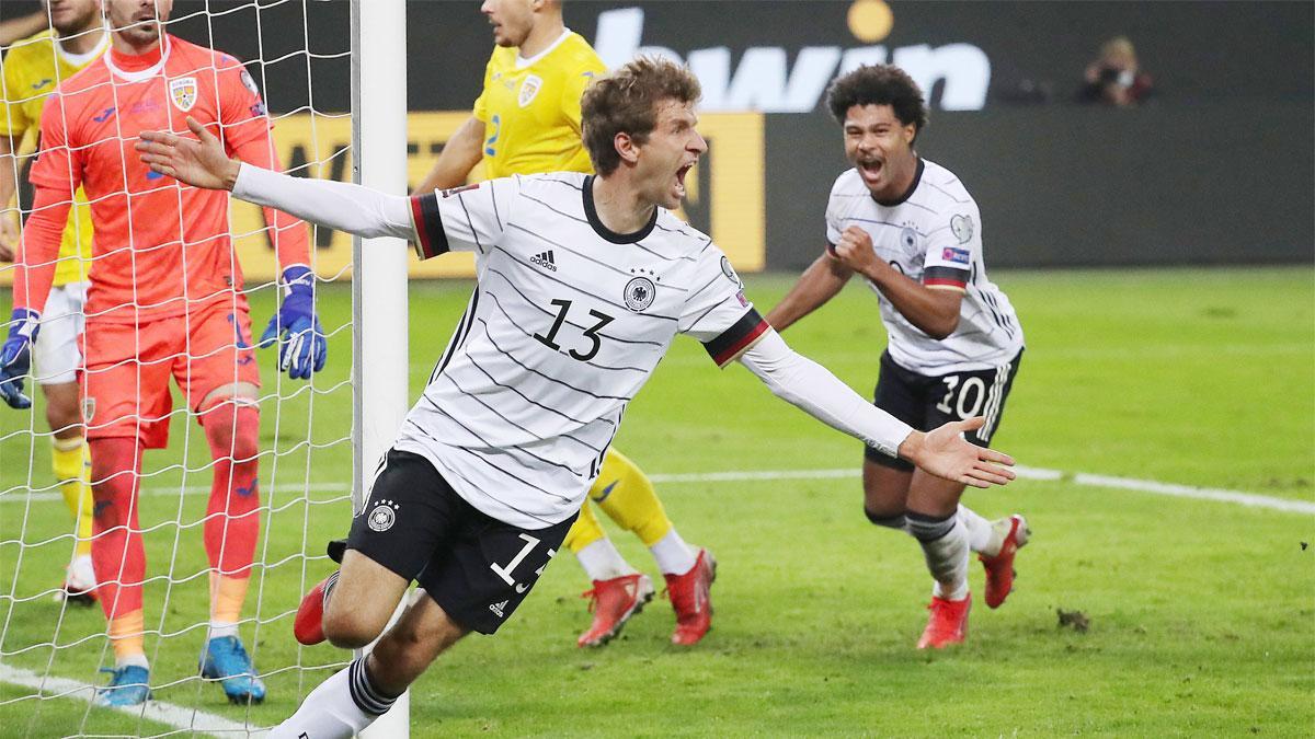 Thomas Müller celebra un gol con la selección de Alemania