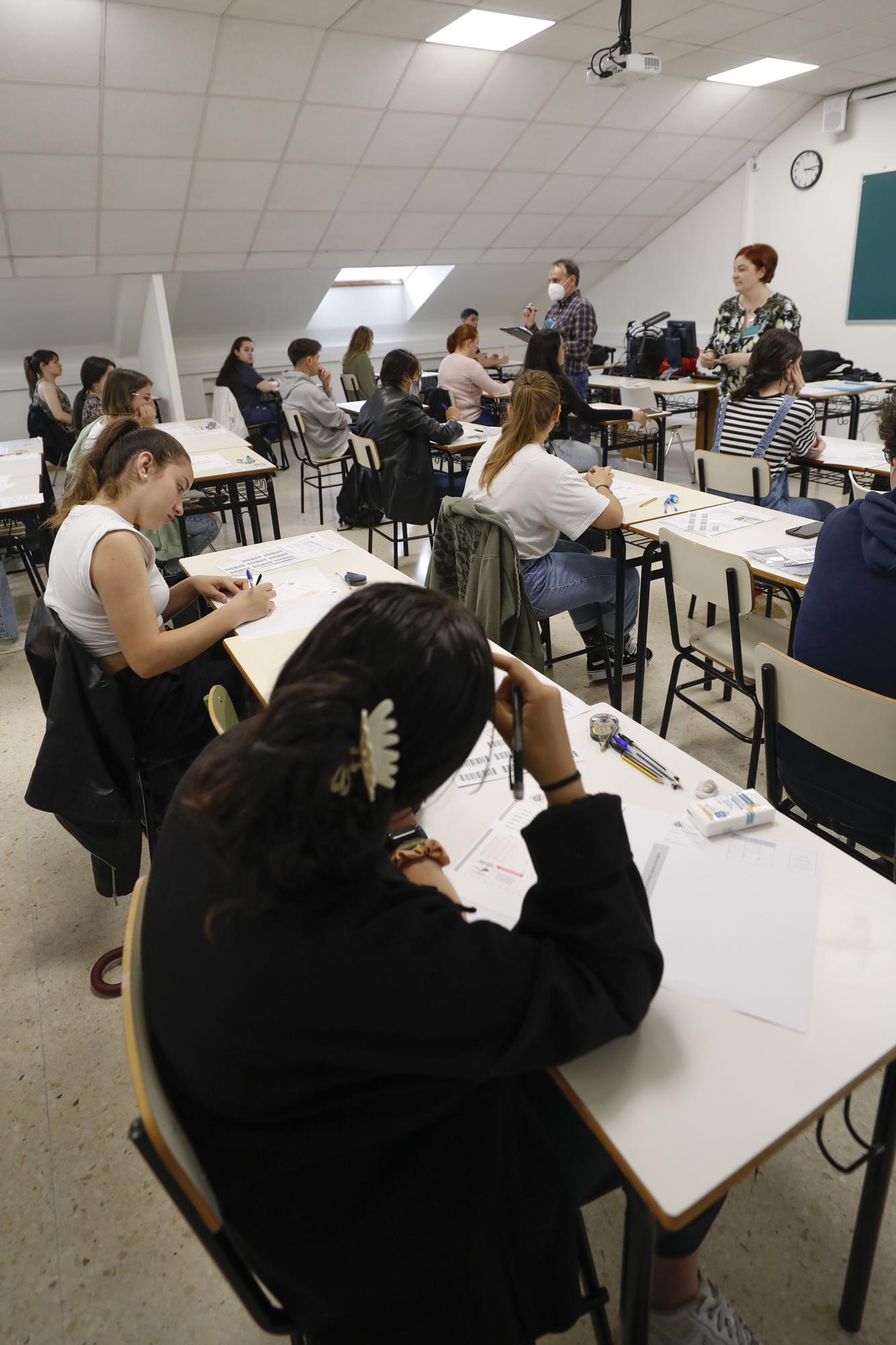 Primera jornada de la EBAU en Oviedo