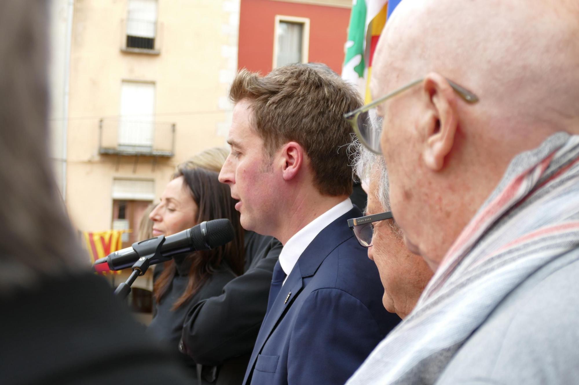 El seguici popular i el pregó del periodista Carles Pujol donen el tret de sortida a les Fires i Festes de la Santa Creu