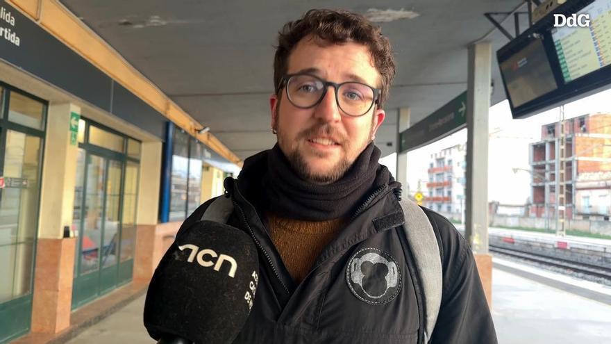 VÍDEO | Usuaris de l'estació de Figueres se senten "humiliats": "Tornem a la normalitat, els trens van amb una hora de retard"